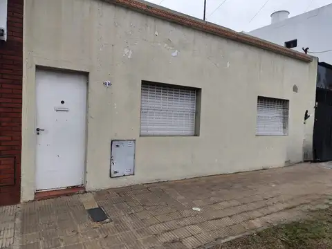 CASA-4 AMBIENTES.QUINCHO CON PARRILLA Y GALPÓN PARA HERRAMIENTAS-TERRAZA