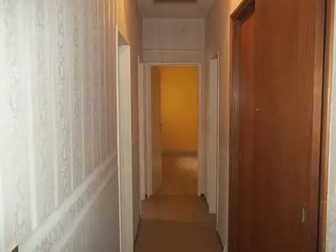 Charlone 600, Piso 6