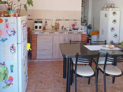 SE VENDE CASA