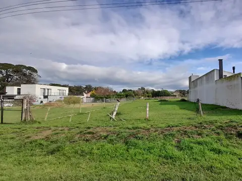 VENTA LOTE 450m2 BARRIO LOS ACANTILADOS