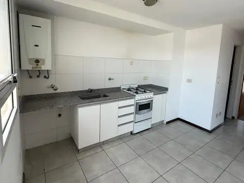 Departamento en Alquiler en Abasto, $ 490.000