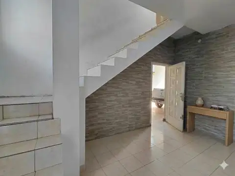 Depto Tipo Casa en Venta con 2 cocheras