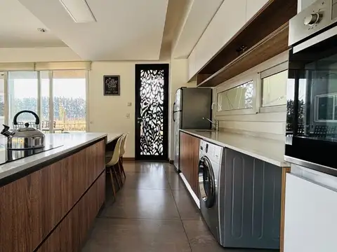 VENTA CASA 3 AMB LARES CANNING OPORTUNIDAD