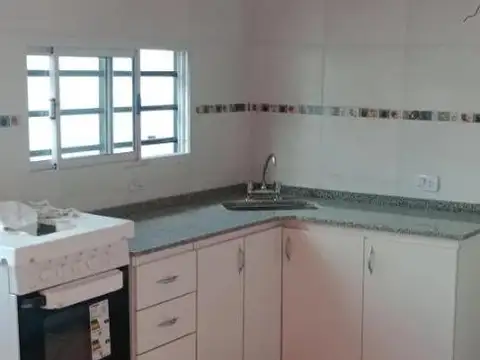 Casa en Venta en Barrio Parque Leloir, USD 130.000
