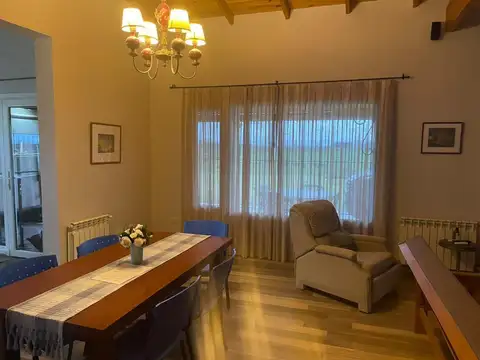 Chacra en venta - 2 Dormitorios 2 Baños - Cocheras - 67.500Mts2 - Pergamino