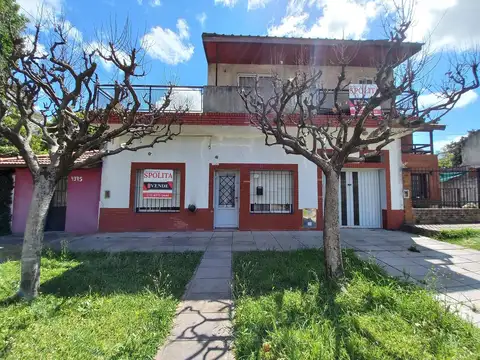 Casa Multifamiliar, casa fte 3 amb, dto PA, garage y qcho