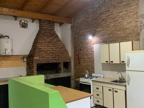 Casa 2 ambientes con 1 baño