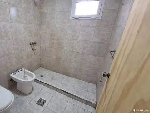 Depto Tipo Casa en Venta 8 años
