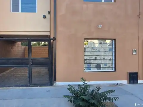 En Venta, PH tipo Duplex de  2 dormitorios, Plottier Area Centro 100