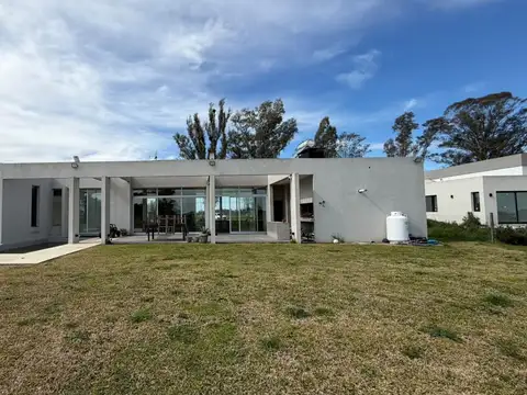 Casa 4 amb Gral Rodriguez Barrio Norte Financia