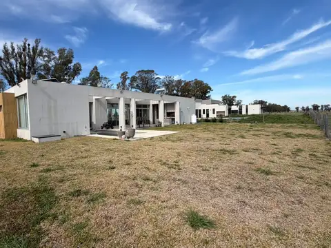 Casa en Venta en Los Tres Pinos, USD 179.000