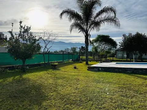 Casa 2 ambientes con 2 baños