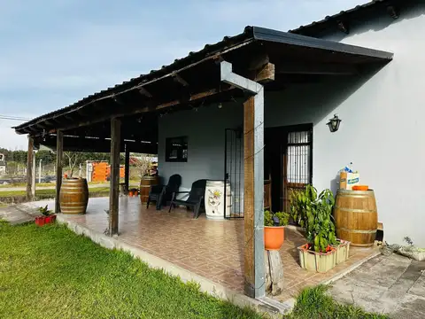 CASA EN VENTA EN CAMPO QUIJANO CON PILETA