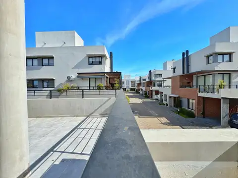 Departamento en Venta en Granadero Baigorria, USD 130.000