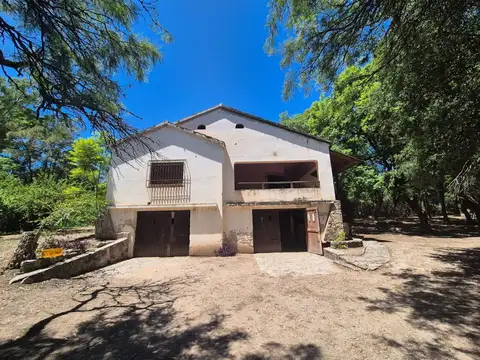 Casa 8 ambientes con 1 baño