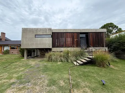Casa  en Venta en Cube, Escobar, G.B.A. Zona Norte