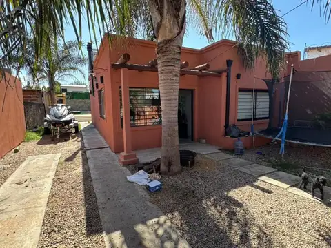 Hermosa casa moderna con pileta - APTO CREDITO