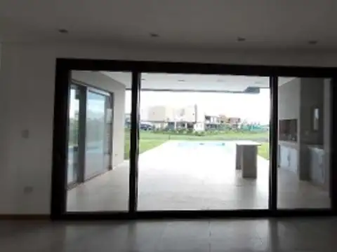 Casa en Venta en Terralagos, USD 620.000