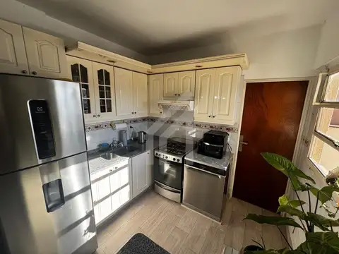Departameto 3 amb y dependencia con cochera en venta en Caballito, Capital Federal, Buenos Aires