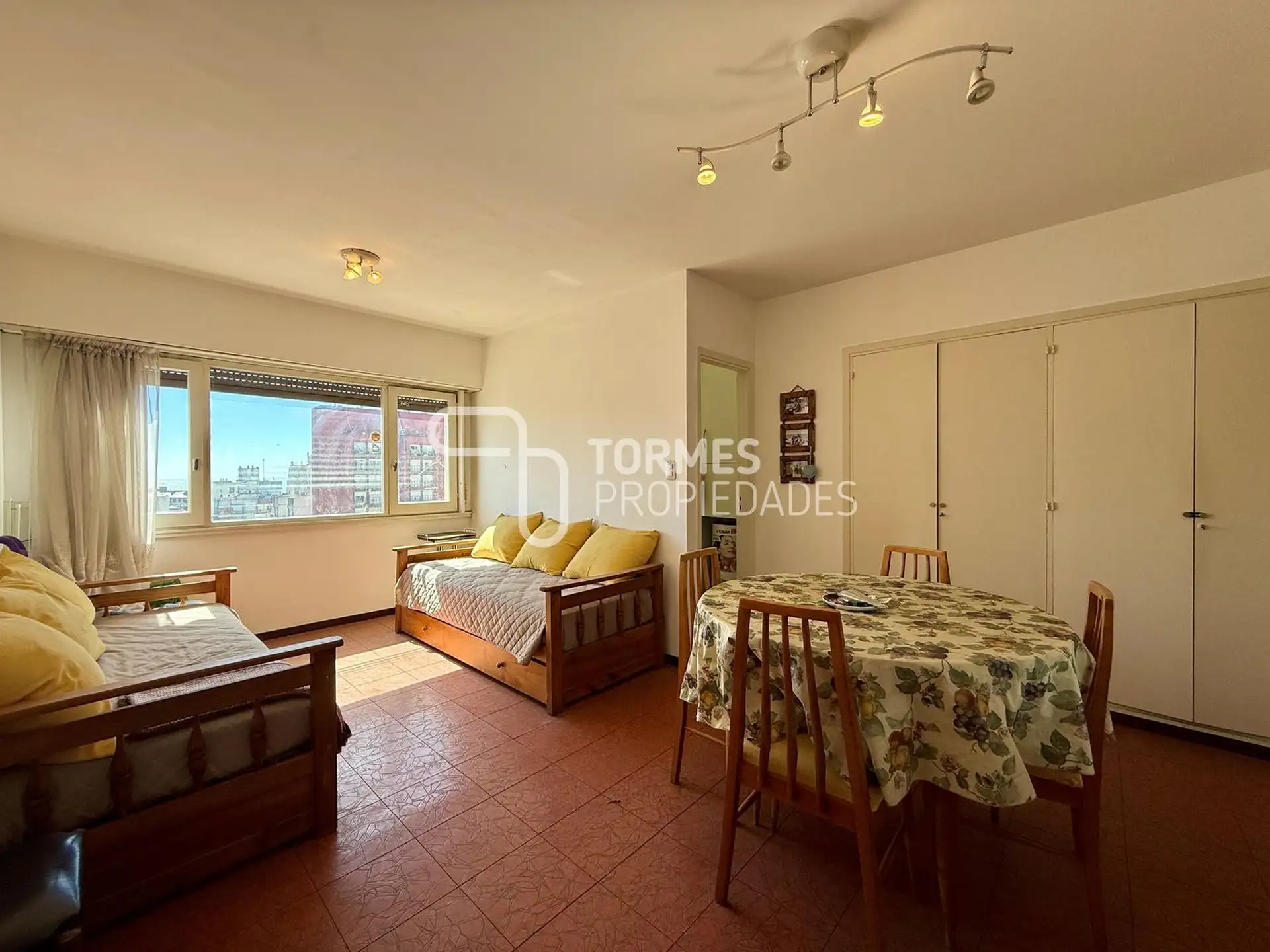 departamento 1 ambiente con cochera en Torre Gulfi I, zona Plaza Colón