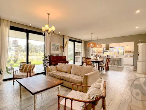 Casa en Venta de 4 dormitorios