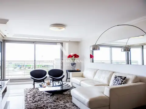 Apartamento de 3 dormitorios en Torre Imperiale ,  Playa brava Punta Del Este 