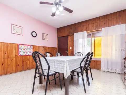 Depto Tipo Casa en Venta con 2 cocheras