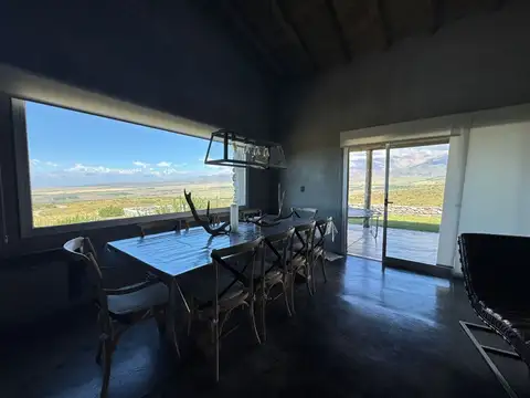 Casa en Venta en La Carrera, USD 480.000