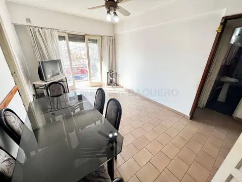 Av Varela 3300, Piso 1