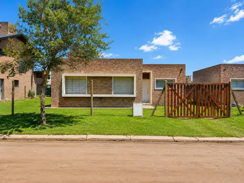 ALQUILER - Casa en Roldan