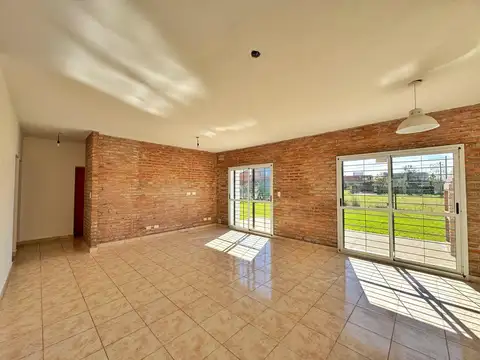 Casa en Alquiler en Roldan, $ 850.000