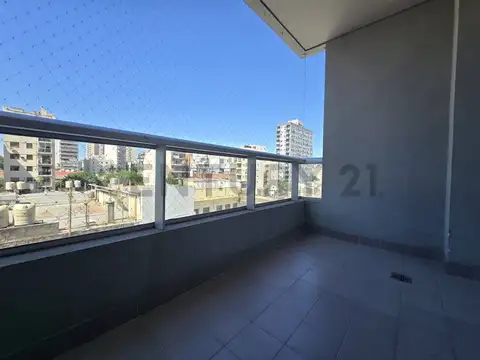 Oficina en Alquiler con 1 cochera