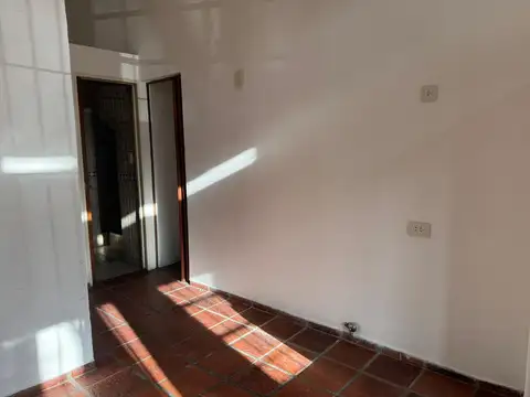 Depto Tipo Casa en Alquiler 43 años