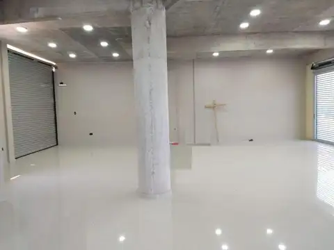 EXCELENTE OPORTUNIDAD LOCAL COMERCIAL SOBRE AVENIDA