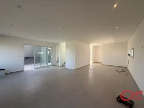 Casa 5 ambientes con 3 baños