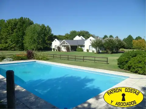 Casa en Venta en Lujan, USD 800.000