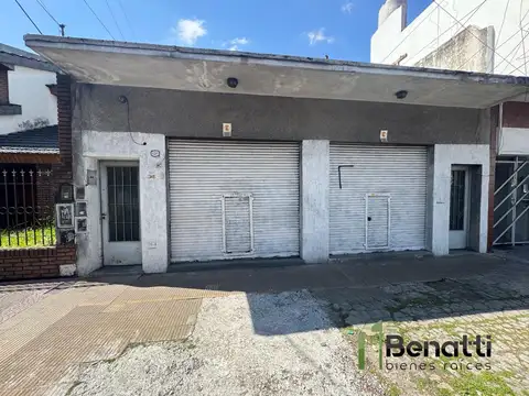 Departamento 2 ambientes en PB con cochera en alquiler