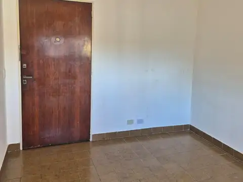 Departamento en Alquiler en Floresta, $ 600.000