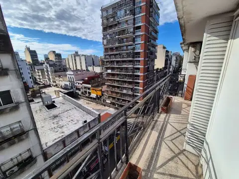 Luminoso Dpto 5 Ambientes Apto Profesional. Tot. Reciclado a Nuevo