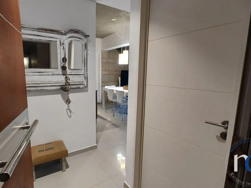 Eolo 100, Piso 1