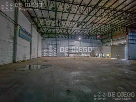 Deposito Edificio Local Comercial en alquiler 2100 m2 - William Morris Hurlingham