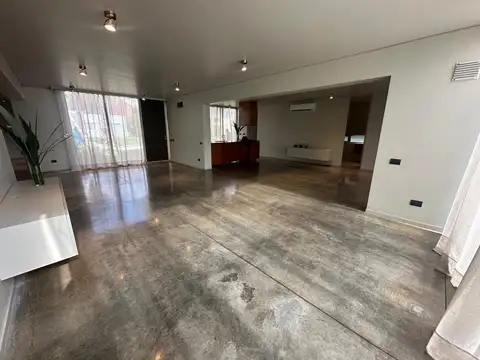 Casa en Alquiler -  Barrio Cerrado Miraflores (Funes Hills)