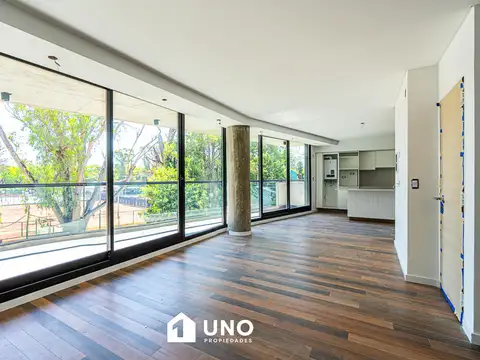 Moreno y Ituzaingo - Piso Exclusivo de 3 Dormitorios. Con cochera.