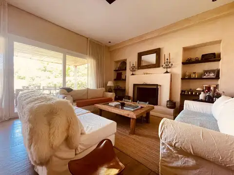 Casa en Venta en Club de Campo La Emilia, USD 340.000