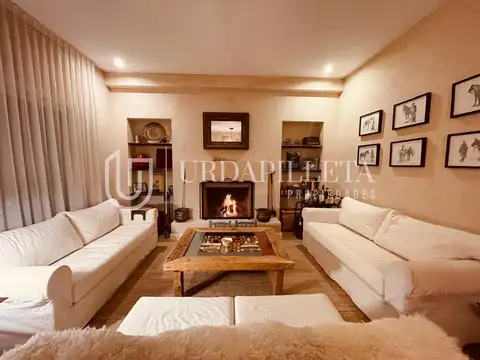 Casa en venta en La Emilia Pilar