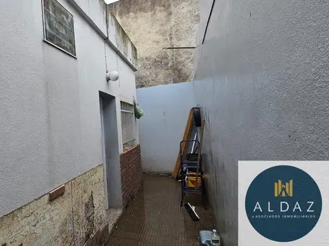 Se VENDE CASA de 2 dormitorios en Montevideo, Bahía Blanca