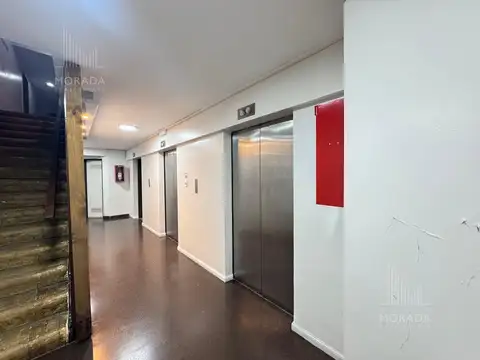 Oficina en Alquiler con 1 cochera