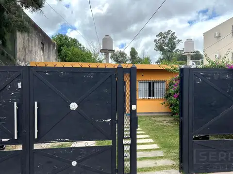 Venta casa 4 ambientes en Maschwitz centro