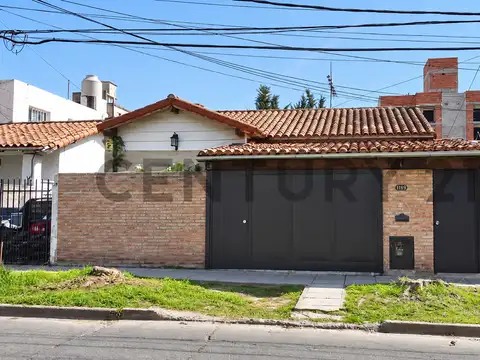 VENTA CASA 3 AMBIENTES MARTIN CORONADO PILETA PATIO