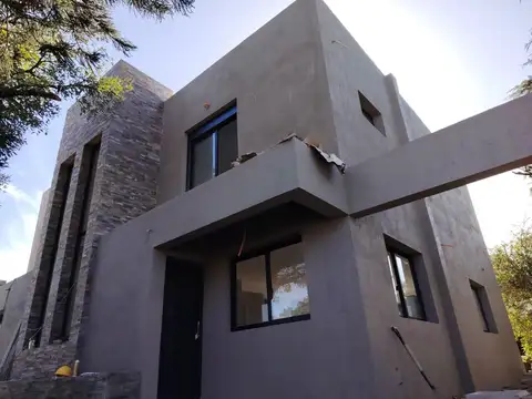 A estrenar !! Lagomar Sur!! Excelente Punto!!!